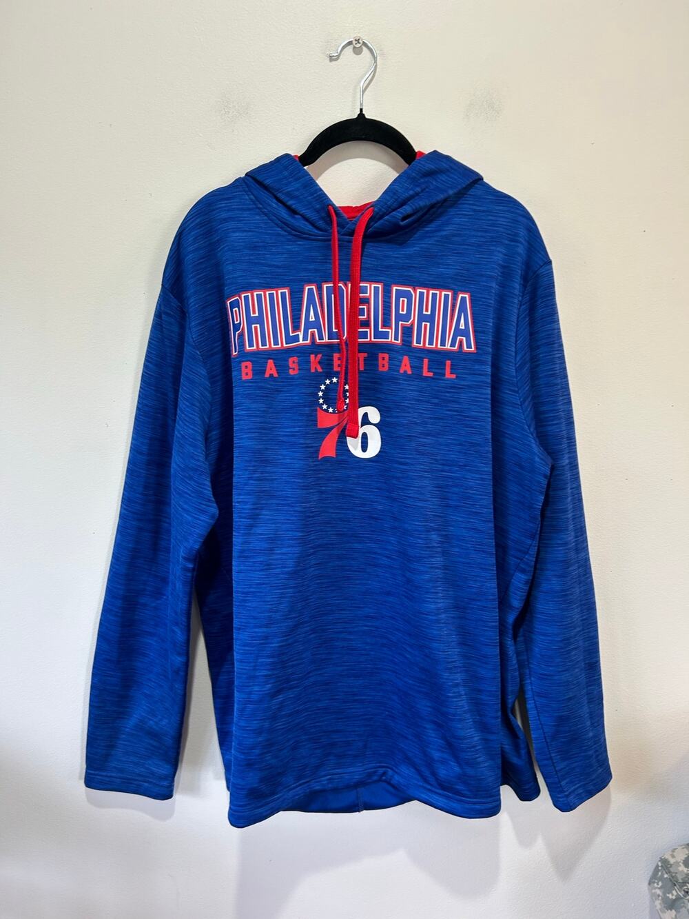 Fanatics Philadelphia 76ers hoodie size L blue red basketball